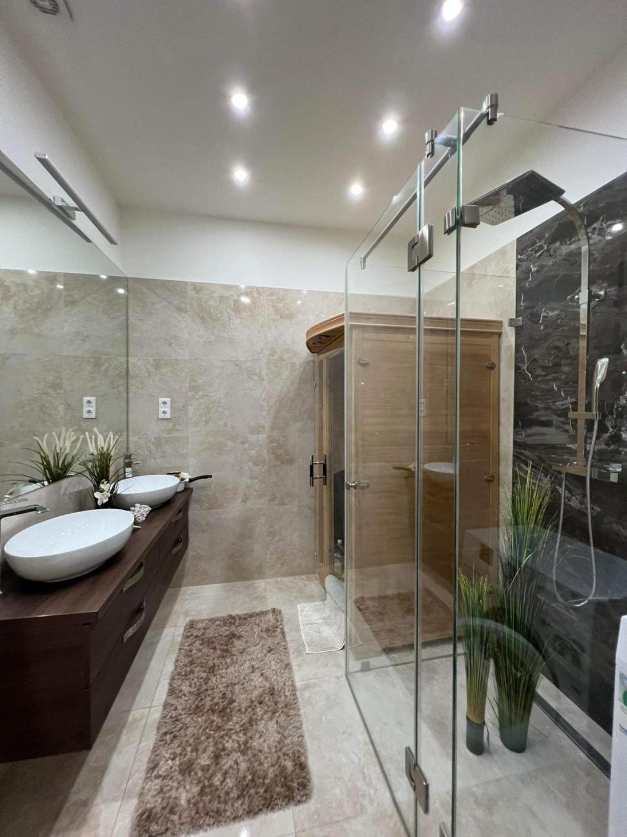 Luxury Dream With A Sauna In The Center Будапеща Екстериор снимка